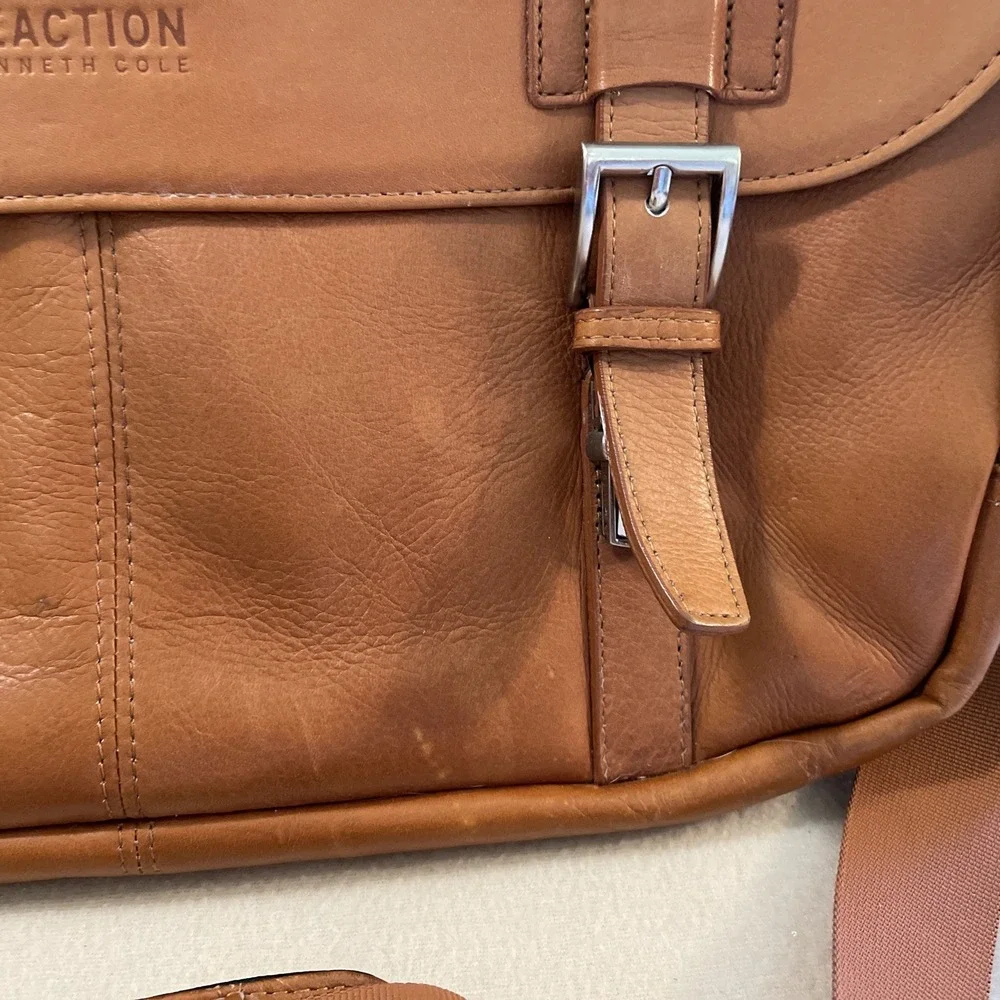Kenneth Cole Reaction Carmel Leather Multiple Pocket Messenger Laptop Briefcase
